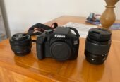 Canon EOS Kit 4000D + lente 18-55mm III DSLR color negro